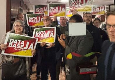 Comissão de Constituição e Justiça adia votação da PEC da data-base para a próxima semana