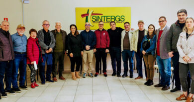 Reunião de entidades dos servidores organiza mobilização pela revisão geral e fim do confisco previdenciário