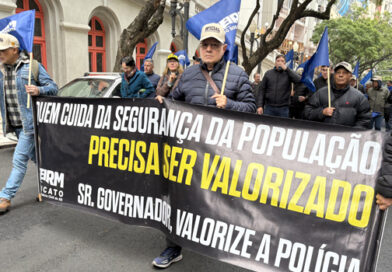UGEIRM elabora tabela com reajuste salarial dos Policiais Civis para entregar aos candidatos